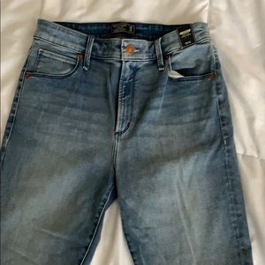 Abercrombie&Fitch Simone High Rise Super Skinny’s